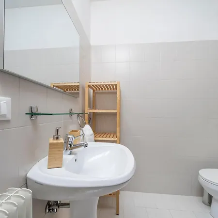 Guesthost - Lovely Flat X6 In Nature With Parking Space 아파트 타르비시오